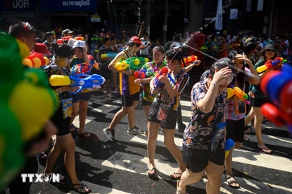 Población de Tailandia disminuye mientras crece el envejecimiento