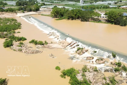 La presa Nha Trinh (comuna de My Son) fue construida en una zona de corriente estable para aumentar su capacidad de resistencia frente a las crecidas, lo que constituye una prueba de la experiencia hidráulica del antiguo pueblo cham. (Foto: VNA)