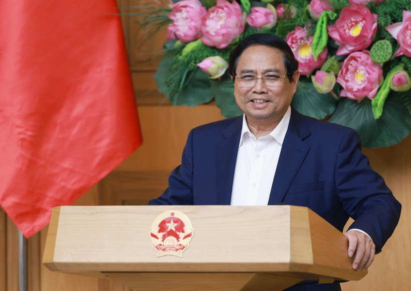 El primer ministro de Vietnam, Pham Minh Chinh, preside la reunión (Foto: VNA)