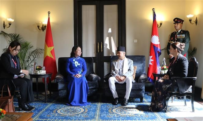 La subjefa de Estado de Vietnam, Vo Thi Anh Xuan, se reúne con el vicepresidente de Nepal, Ram Sahaya Prasad Yadav (Foto: VNA)