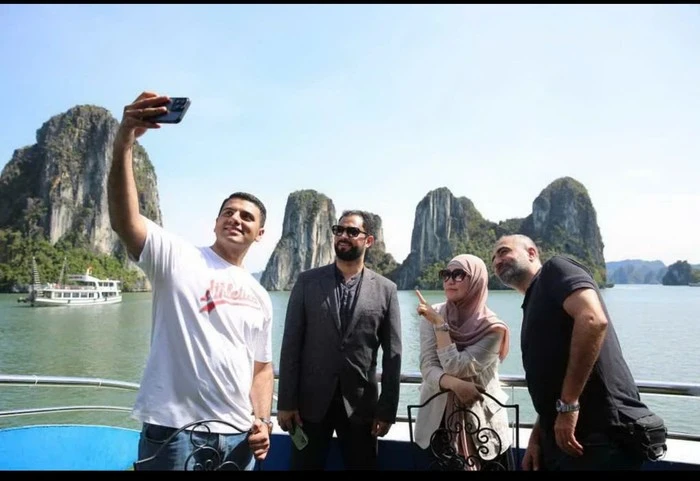 A los turistas musulmanes les encanta visitar la Bahía de Ha Long. (Foto: https://tracuuquyhoach.com/)