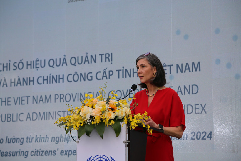 Ramla Khalidi, representante residente del PNUD en Vietnam, interviene en la cita (Foto: VNA)