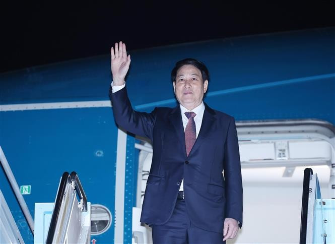 El presidente de Vietnam, Luong Cuong, parte de la ciudad de Busan (Foto: VNA)