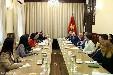 Panorama de la reunión (Foto: baoquocte.vn)