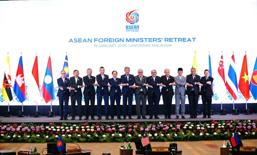 Delegados en la Reunión restringida de Ministros de Relaciones Exteriores de la ASEAN. (Foto: VNA)