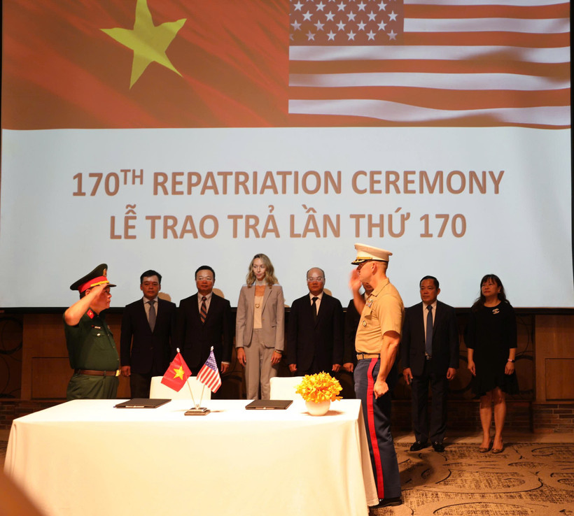 En la ceremonia (Foto: Ministerio de Relaciones Exteriores de Vietnam)