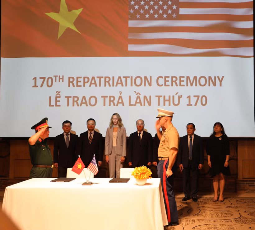 En la ceremonia (Foto: Ministerio de Relaciones Exteriores de Vietnam)