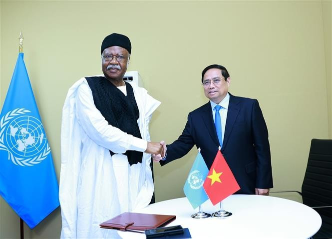 El primer ministro de Vietnam, Pham Minh Chinh, se reúne con el presidente de la Asamblea General de la ONU, Philemon Yang (Foto: VNA)