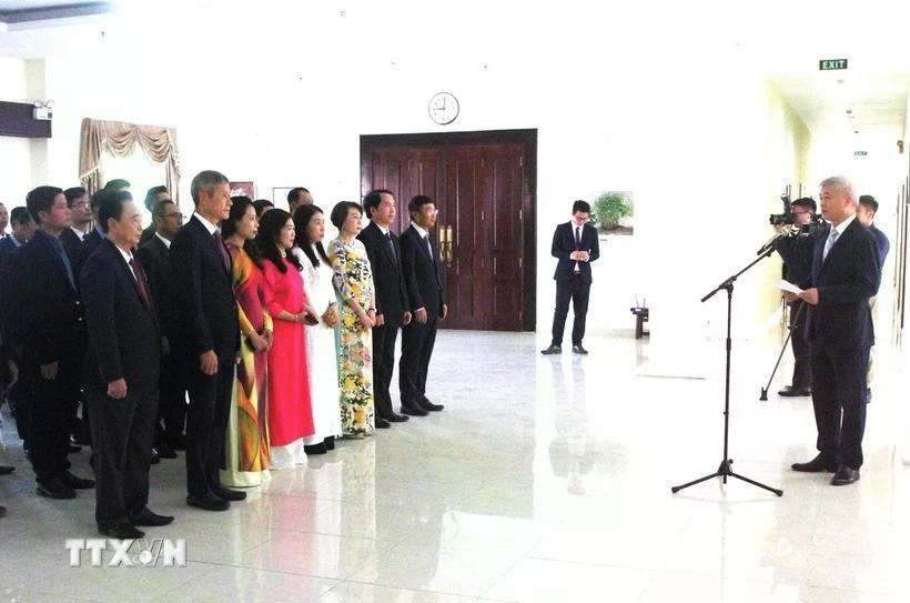 Ceremonia celebrada por la Embajada de Vietnam en Camboya el 19 de mayo. (Foto: VNA)