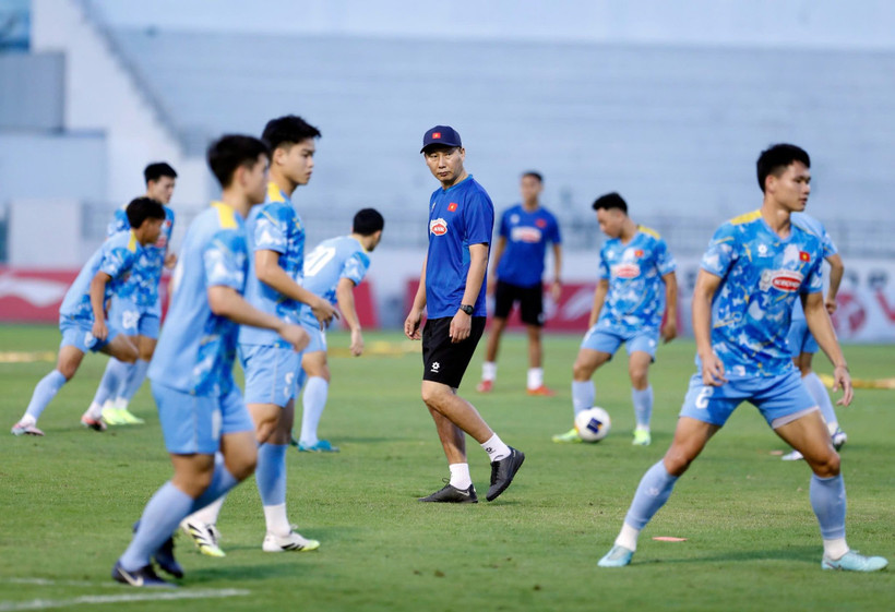 La VFF anunció la lista de los jugadores que integrarán la selección nacional sub-22 de Vietnam para el torneo de fútbol masculino de los SEA Games 33 (Foto: VNA)