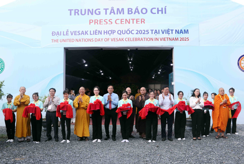 Inauguración del centro de prensa para servir la celebración del Día de Vesak de las Naciones Unidas en Vietnam (Foto: VNA)