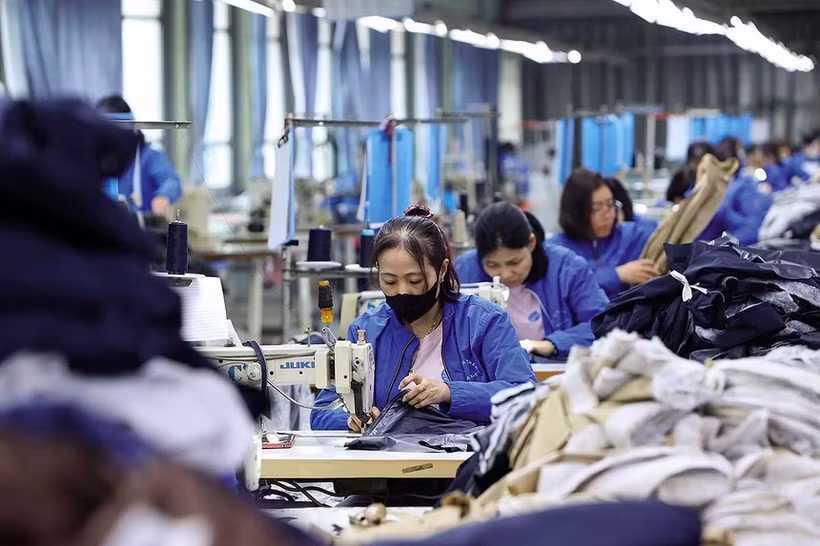 Las confecciones textiles son uno de los productos que se benefician del EVFTA para exportar a Europa. (Foto: https://baodautu.vn/)