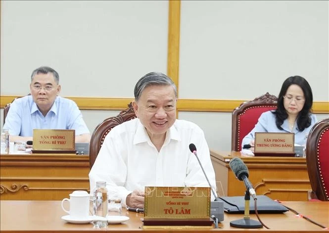 El secretario general del Partido Comunista de Vietnam, To Lam, preside la reunión (Foto: VNA)