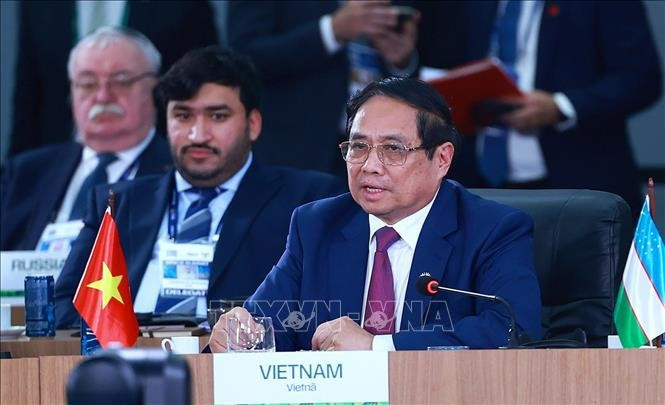 El primer ministro de Vietnam, Pham Minh Chinh, interviene en la sesión (Foto: VNA)