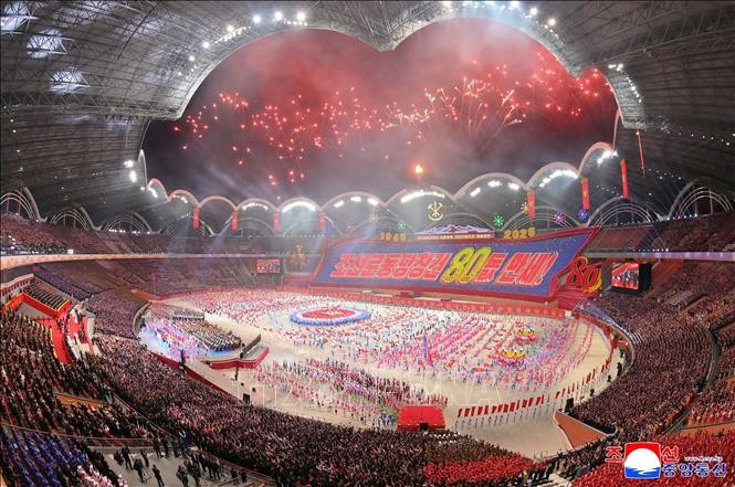 Ceremonia conmemorativa por el 80.º aniversario de la fundación del PTC en Pyongyang, el 9 de octubre de 2025 (Foto: Yonhap/VNA)