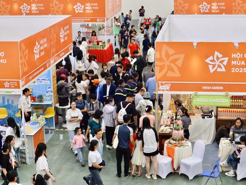 Visitantes en la Feria de Otoño 2025 (Foto: VNA)