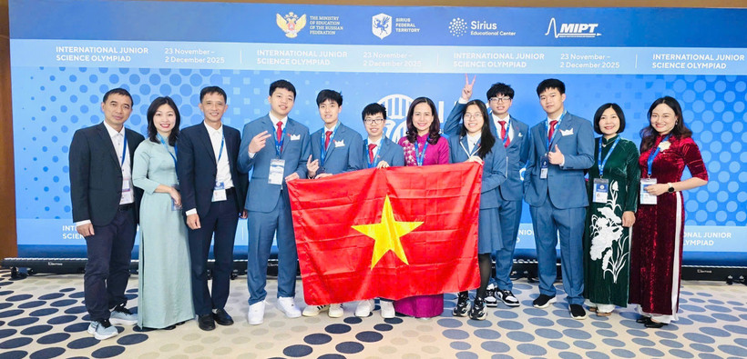 Delegación vietnamita en la Olimpiada Internacional de Ciencia Juvenil (Foto: VNA)