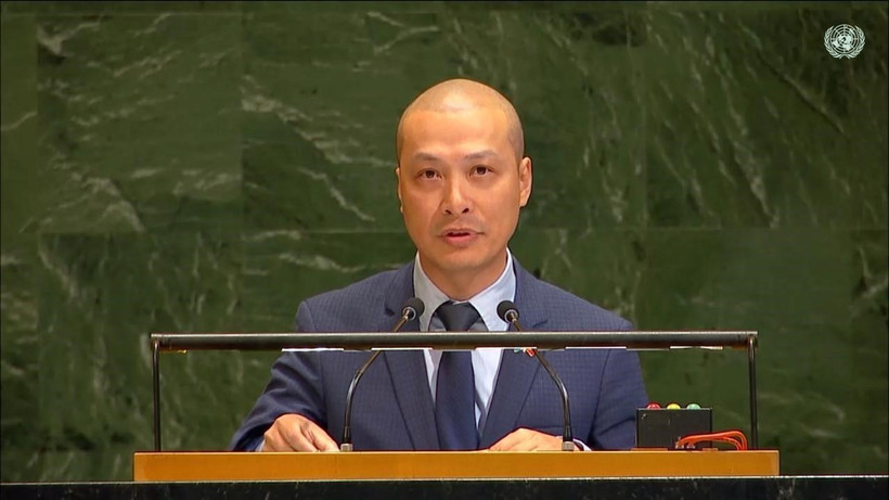 El consejero Nguyen Hoang Nguyen, subjefe de la misión permanente de Vietnam ante la ONU, interviene en la cita (Foto: VNA)