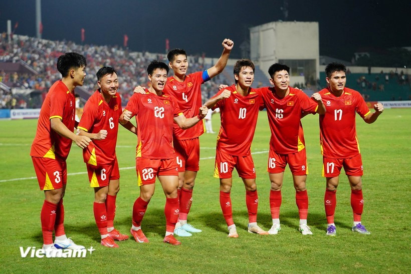 El equipo de fútbol de Vietnam competirá en el Grupo A junto al anfitrión Arabia Saudita en el Campeonato Asiático Sub-23 del 2026. (Foto: VNA)