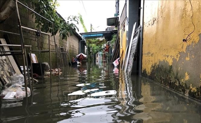 Inundaci´´on en una calle en la ciudad de Hue (Foto: VNA)