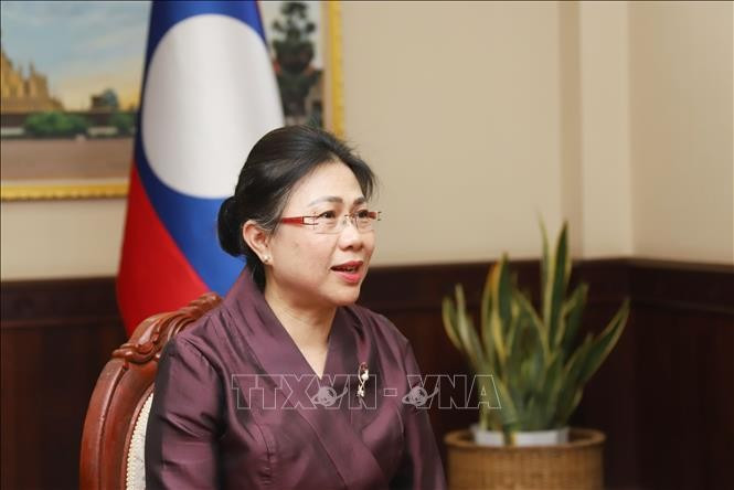La viceministra de Asuntos Exteriores de Laos, Phongsamuth Anlavan, en la entrevista concedida a la prensa vietnamita (Foto: VNA)