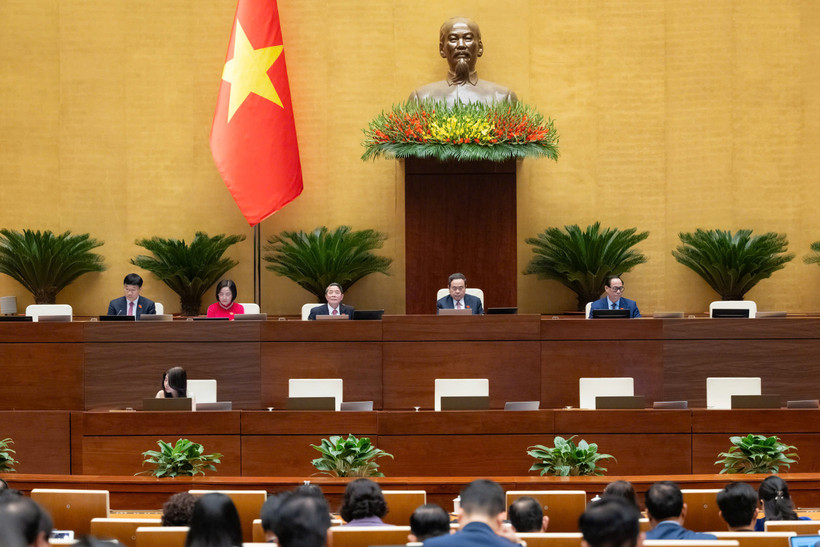 En la sesión (Foto: quochoi.vn)