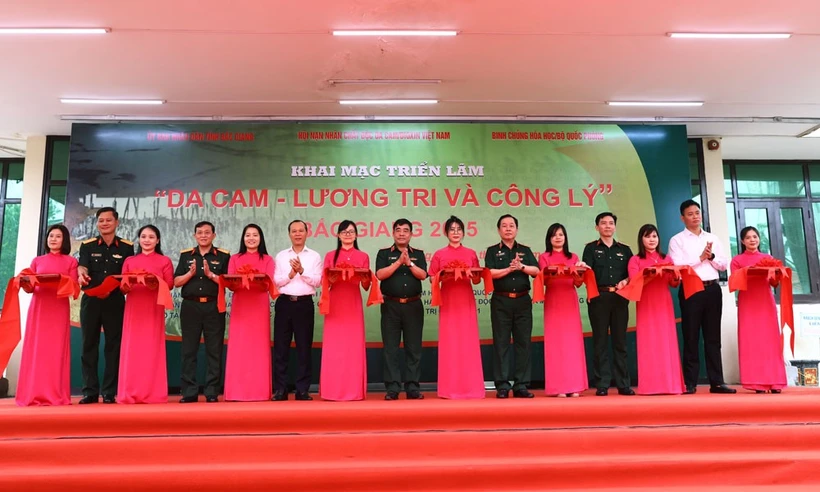 Acto de inauguración (Foto: https://baobacgiang.vn/)
