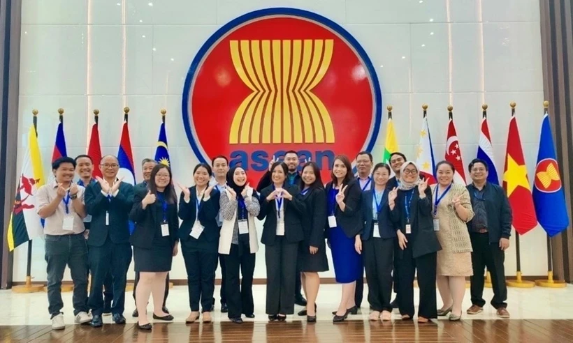 Delegados participantes en la reunión de negociación en Indonesia (Foto: SPS Vietnam)