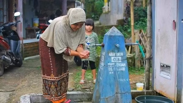 Solo alrededor del 22% de la población indonesia tiene acceso a agua potable entubada a nivel nacional (Foto: Banco Mundial)