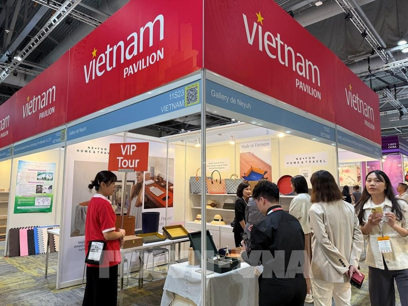 En el pabellón de Vietnam (Foto: VNA)