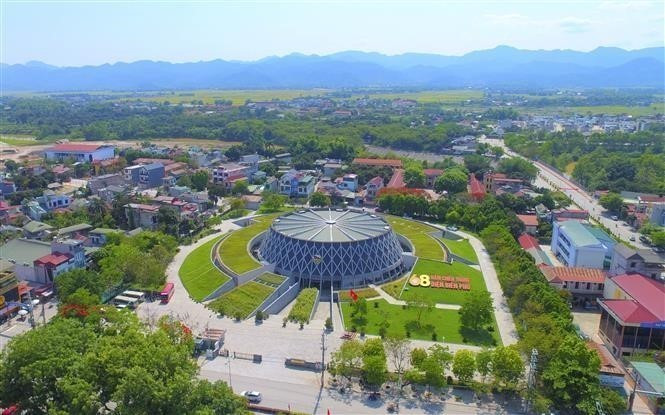El Museo Dien Bien Phu, un lugar para honrar el valor histórico del acontecimiento, es uno de los destinos atractivos para turistas nacionales e internacionales. (Foto: VNA)
