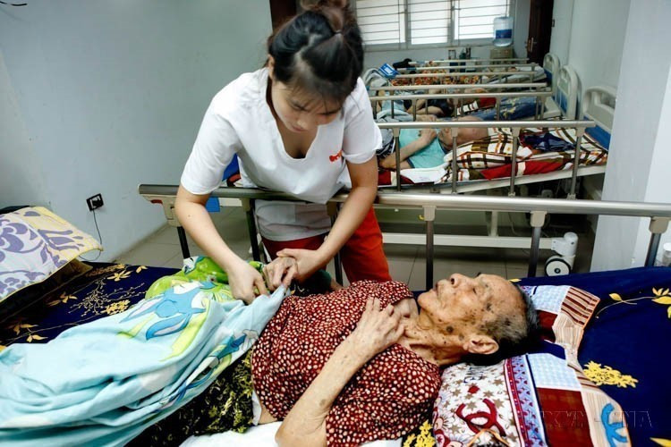 El centro de atención para personas mayores OriHome, en Hanoi, es uno de los modelos de atención de enfermería de la ciudad que ofrece servicios integrales de alta calidad para los ancianos. (Foto: VNA)