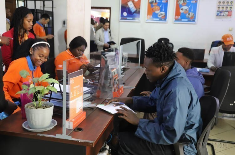Movitel, una empresa conjunta entre el Grupo Viettel y la empresa mozambiqueña SPI, ha realizado importantes contribuciones al desarrollo socioeconómico del país africano, destacándose como un hito en la cooperación bilateral entre ambas naciones. (Foto: VNA)