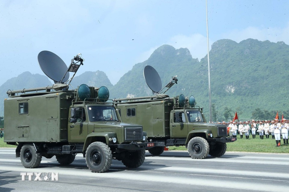 Equipos de guerra electrónica (Foto: VNA)