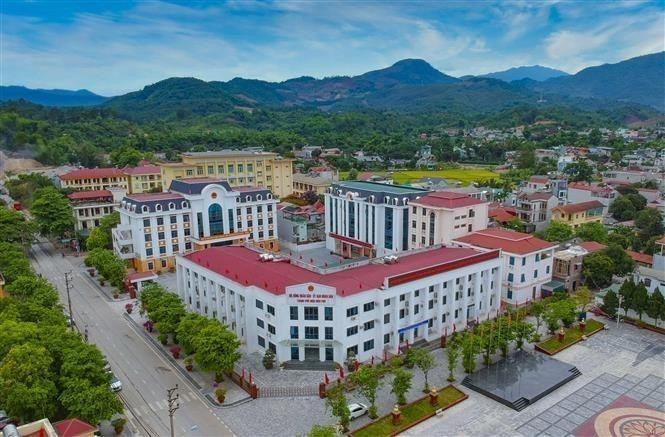 El área administrativa de la ciudad de Dien Bien Phu, cabecera de la provincia de Dien Bien, aspira a convertirse en una urbe civilizada y moderna de la región noroeste. (Foto: VNA)