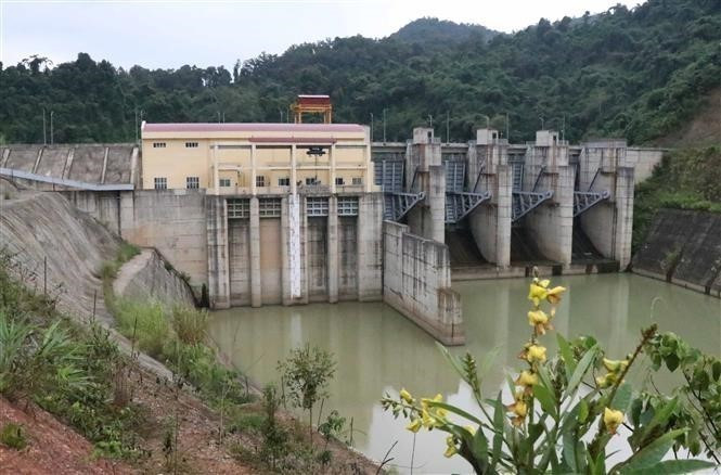Ubicada en la comuna de Pa Thom, distrito de Dien Bien, la central hidroeléctrica de Nam Nua cuenta con una capacidad de más de 10 megavatios. La instalación ayuda a reducir la escasez de energía en la provincia de Dien Bien y crear empleos para muchos trabajadores locales. (Foto: VNA)