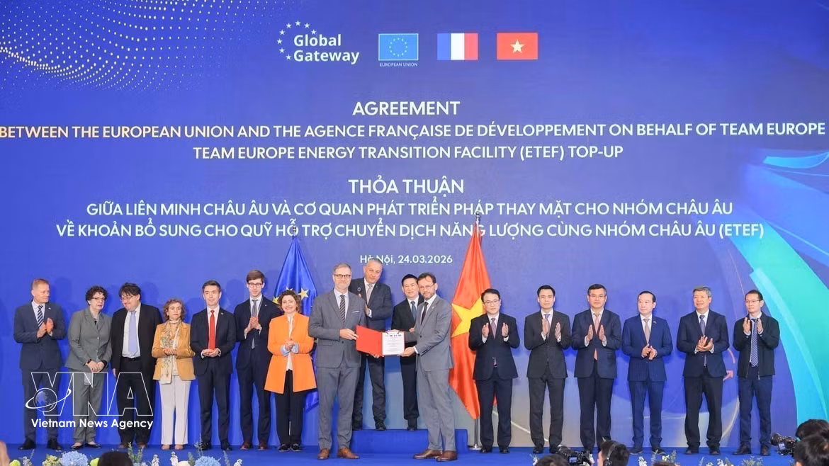 Vietnam y UE elevan el nivel de relaciones y amplían su cooperación