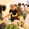 Introducción de productos orgánicos de Vietnam en una feria (Foto: VNA)