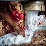 Elaboración de banh hoi Phu Long preserva esencia de cocina tradicional vietnamita