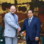 Vietnam insta a Qualcomm a aumentar su inversión en tecnología clave y semiconductores