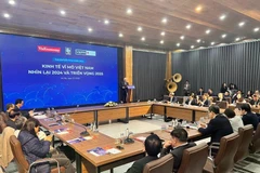 En en diálogo de políticas con el tema "La macroeconomía de Vietnam: una mirada retrospectiva a 2024 y perspectivas para 2025" se organiza el 3 de enero en Hanoi. (Fuente: VietnamPlus)