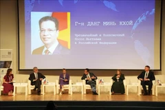El embajador vietnamita en Rusia, Dang Minh Khoi, habla en el evento. (Fuente: VNA)