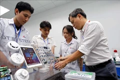 En la Universidad de Industria de Ciudad Ho Chi Minh. (Fuente: VNA)