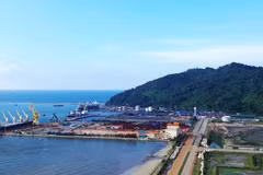 El puerto de Chan May, en la ciudad central de Hue. (Fuente: thoibaotaichinhvietnam.vn)