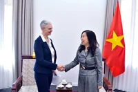 La viceministra de Relaciones Exteriores, Le Thi Thu Hang, recibe a la embajadora de Noruega en Vietnam, Hilde Solbakken. (Fuente: VNA)