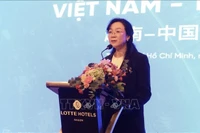 Yang Yanyan, presidenta de la Asociación de Promoción Comercial de Guangxi, China, habla en el evento. (Fuente: VNA)