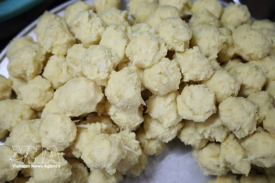 El relleno del pastel. (Foto: VNA)