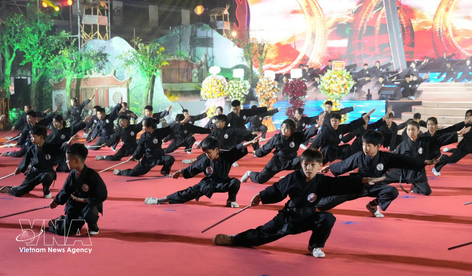 Alumnos de Vo Sao ponen en práctica técnicas durante una exhibición. (Foto: VNA)