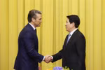 El presidente de Vietnam, Luong Cuong, recibe al secretario de Guerra de Estados Unidos, Pete Hegseth. (Foto: VNA)