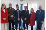Jefe de la Sección Comercial de la Embajada de Vietnam en Argentina, Ngo Manh Khoi, los intendente de Manfredi, Patricio Olmedo, de Las Varillas, Mauro Daniele, y la Profesora Marcia Daniele, Directora del Instituto Superior de Estudios Orientales (ISEO) en la actividad.